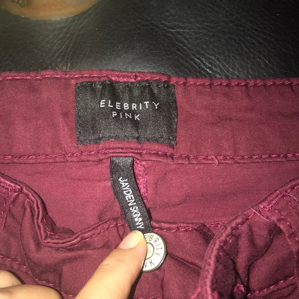 🌟🌟DARK MAROON COLORED STRAIGHT LEGGED JEANS 👖 - Picture 6 of 8